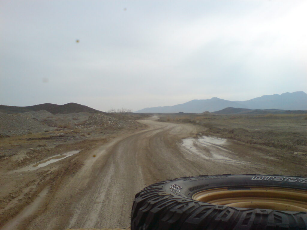 The road to Dera Gazi Khan